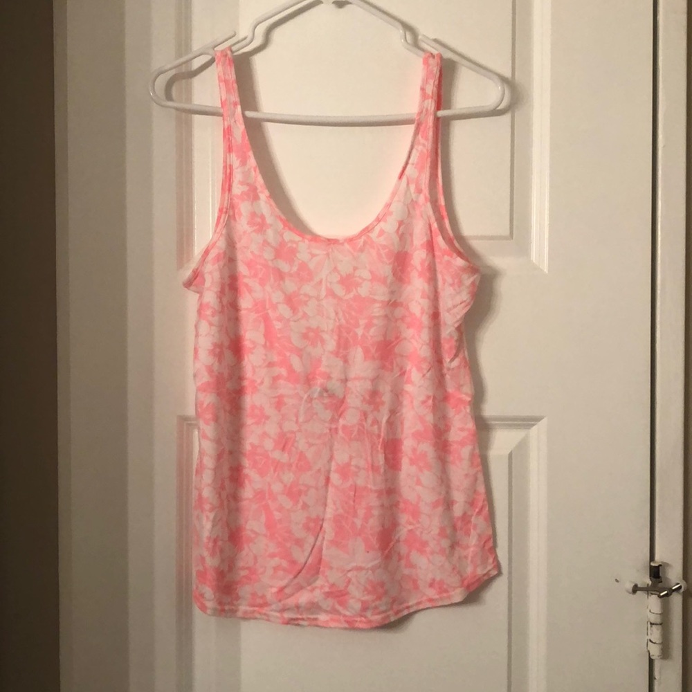NWT Pink floral tank
